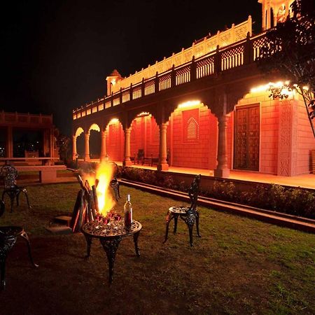 Stayvista At Pink Palace Rajasthani Decor Udagamandalam Exterior photo