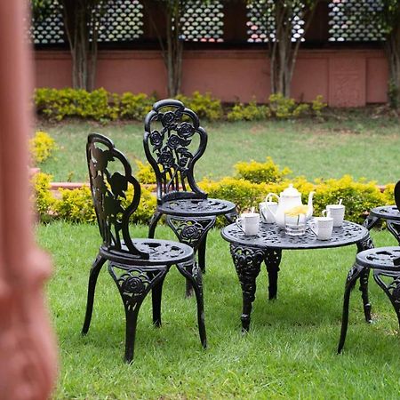 Stayvista At Pink Palace Rajasthani Decor Udagamandalam Exterior photo