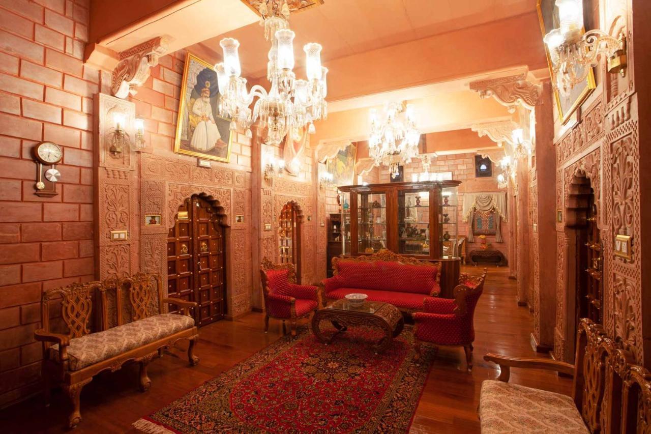 Stayvista At Pink Palace Rajasthani Decor Udagamandalam Exterior photo