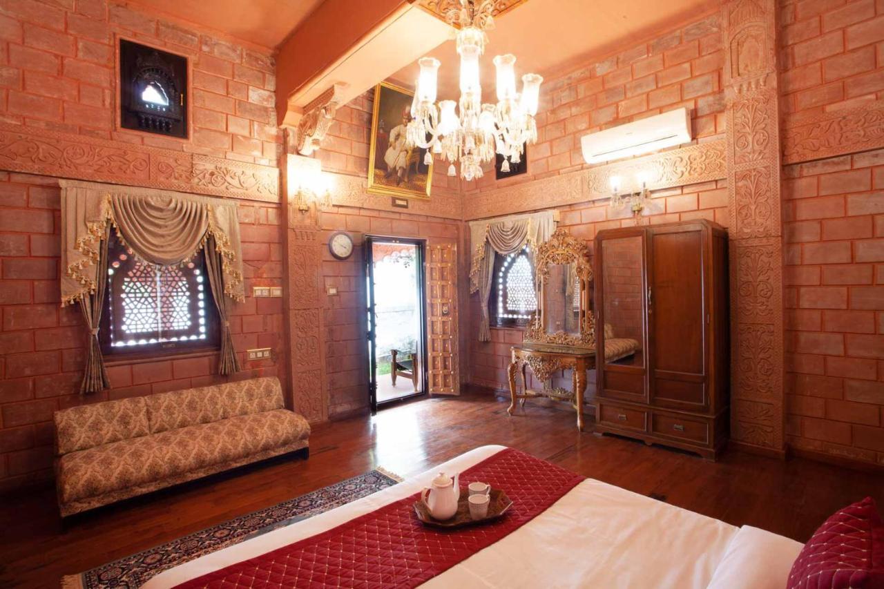 Stayvista At Pink Palace Rajasthani Decor Udagamandalam Exterior photo